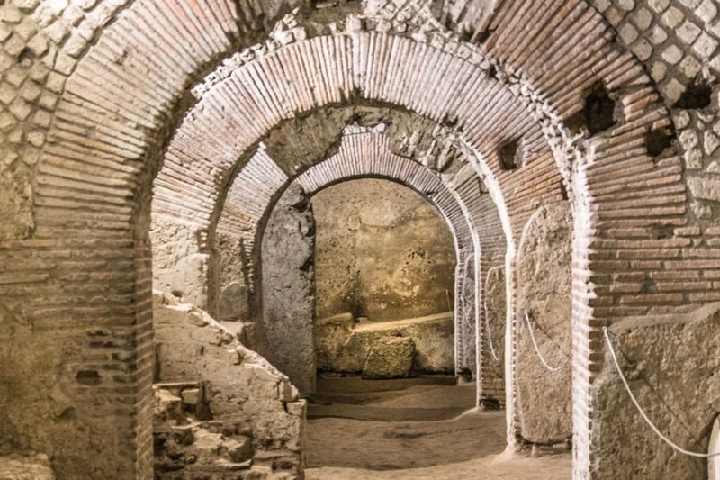 Downtown and Underground Ruins Tour in Naples - Find artisan Naples on San Gregorio Armeno