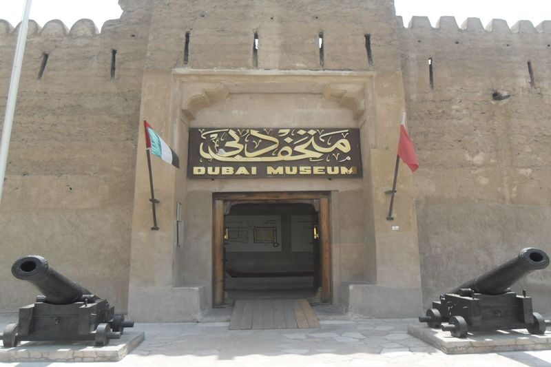 Dubai City Tour from Abu Dhabi - Starting out in a shared vehicle