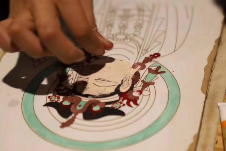 Dunhuang Mogao Grottoes & Painting Academy One-Day Tour - Follow the day, but verify the clock