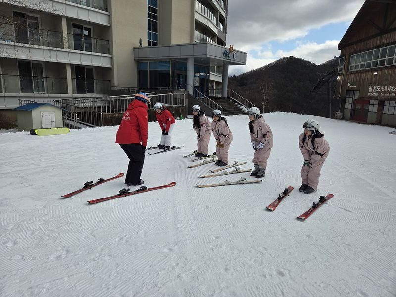 Earlybird: High1 Resort Ski & Snow World Day Tour from Seoul - Choose your package before you set out