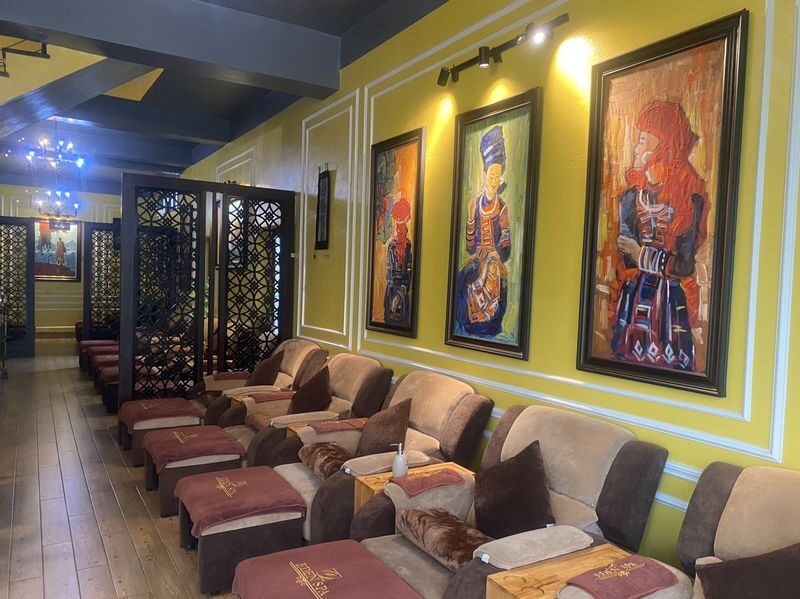 Eden Massage and Spa Experience in Sapa - Choosing between feet, full body, and the herbal package