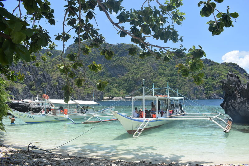 El Nido Tour B Caves & Islands - Limestone at Pinagbuyatan Island