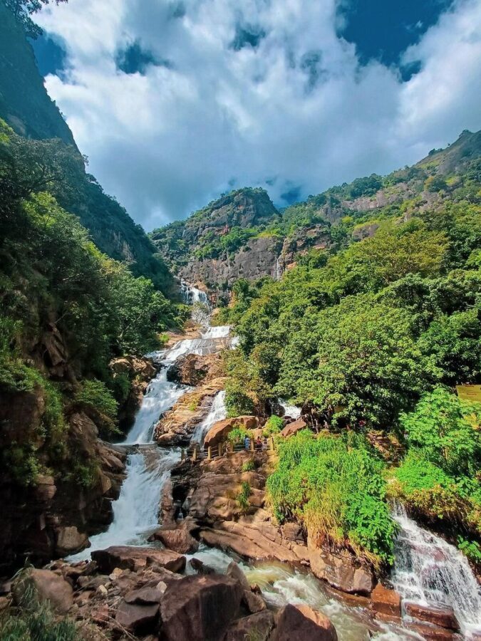 Ella Nine Arches Bridge & Waterfalls Full-Day Experience - Waterfalls add a different kind of stop