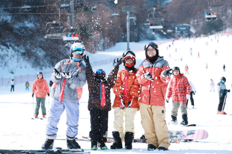 Elysian Ski & Snowboard Multi Day Tour from Seoul - Day two: a second chance on the slopes, then the ride back