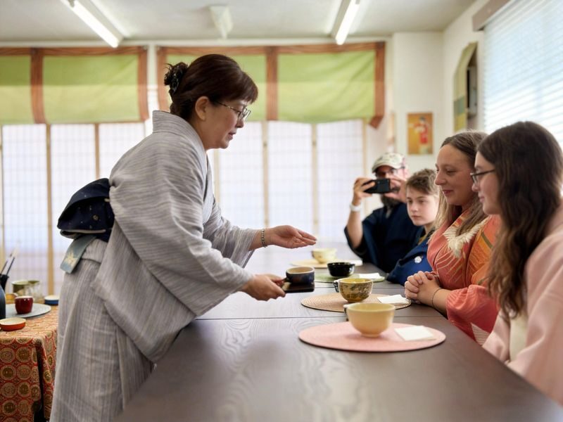 Enjoy an authentic Japanese tea ceremony and kimono experience in Asakusa - The instructor shows you how the ceremony works