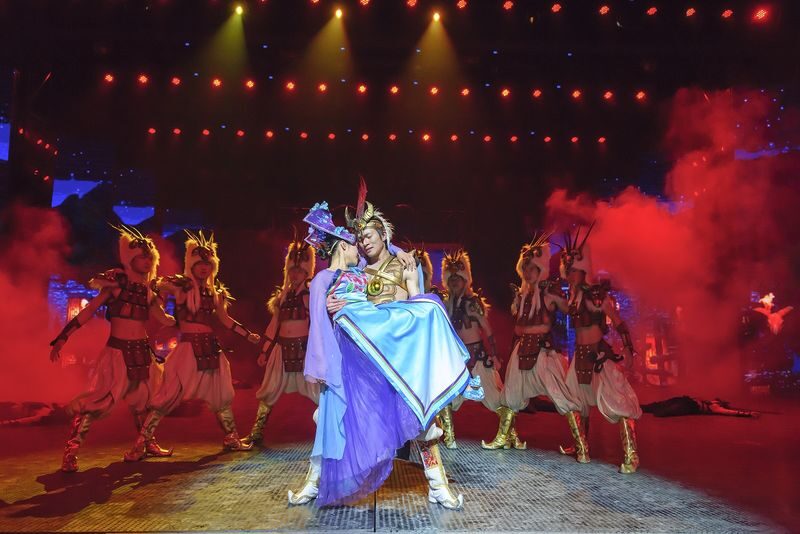 "Eternal Love in Jiuzhaigou" Tibetan and Qiang Song and Dance Party - From Jiuzhai legend to Qiang war song