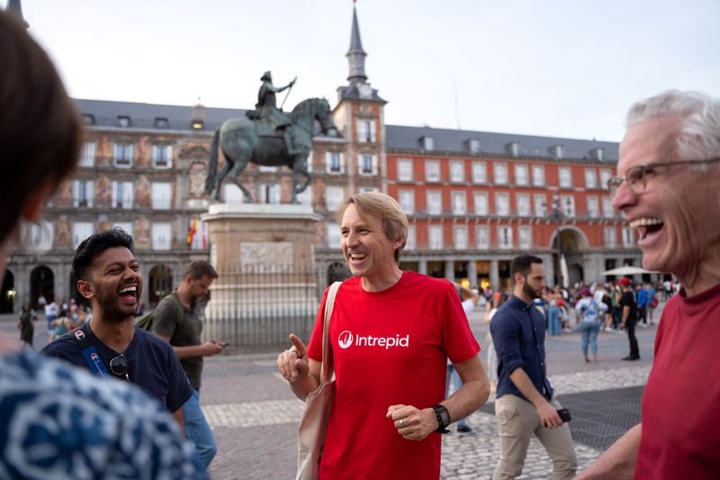 Evening Tapas Adventure Tour in Madrid - Starting in Plaza de la Villa