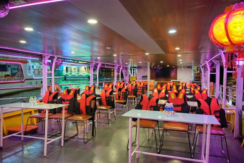 Explore Han River by Night by 7STARS Cruise Da Nang - From the pier to the river