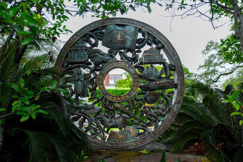 Explore Historic New Orleans Hidden Garden District Tour - Lafayette Cemetery and New Orleans burial traditions
