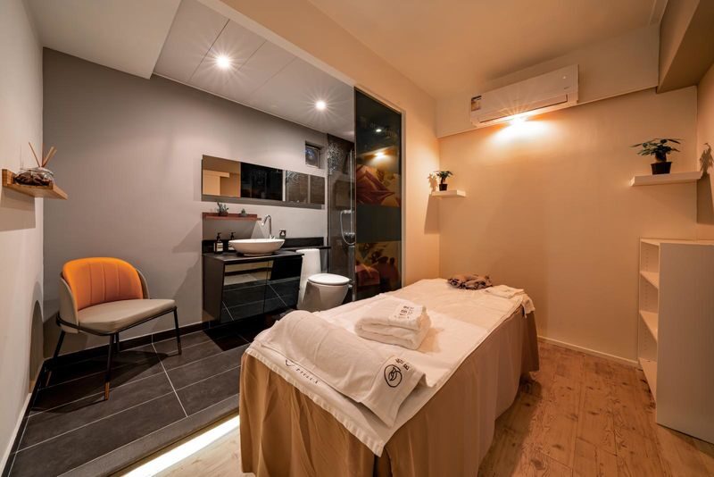 Eyeluxhk Limited - Massage & Wellness Experience | Eye Care | Foot Spa | Hot Stone Massage | Deep Tissue Massage | Causeway Bay - How the 70-minute foot spa unfolds