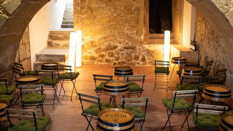 Fado show ticket at A Casa do Fado - Sao Joao Novo in Porto - What the One-Hour Show Includes