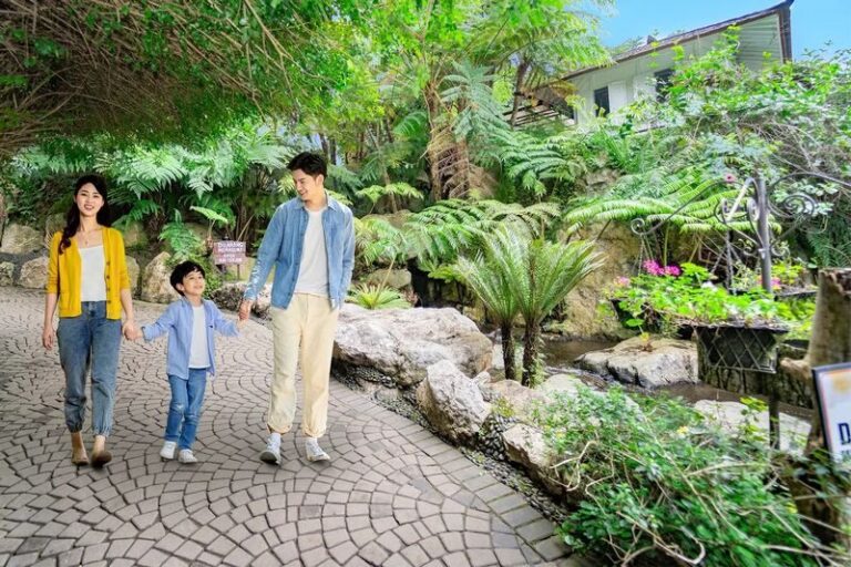 Farmhouse Lembang Ticket in Bandung - Start with the walk and photo stops