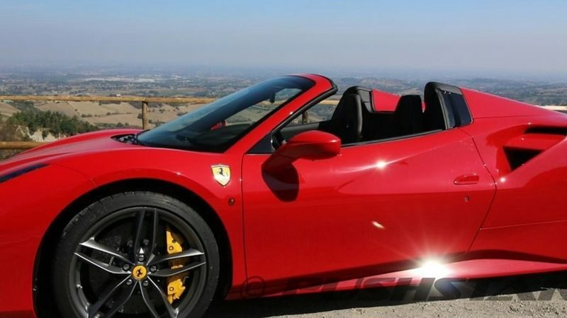 Ferrari Portofino test drive experience in Maranello - Choose between 10 minutes and 30