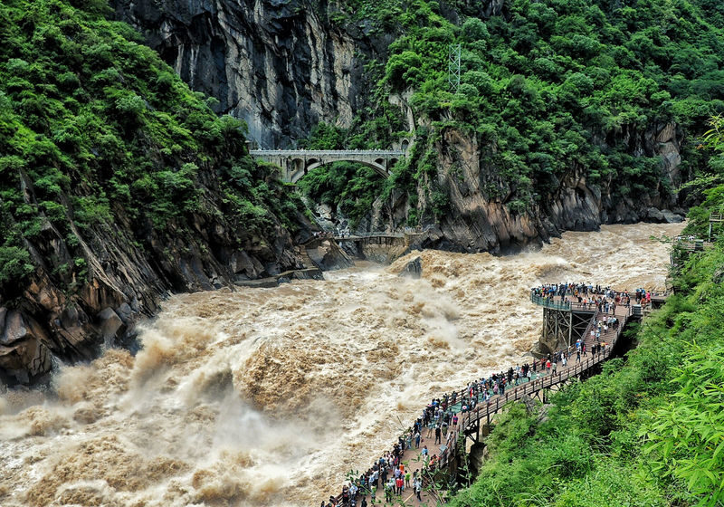 First Impression Yunnan Dali & Lijiang & Shangri-La 5/7-Day Tour - Erhai cycling, then Tiger Leaping Gorge