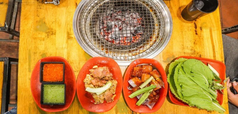 Food and Sightseeing Night Tour with Aodai Rider in Da Nang - Bridges, markets, and a city in motion