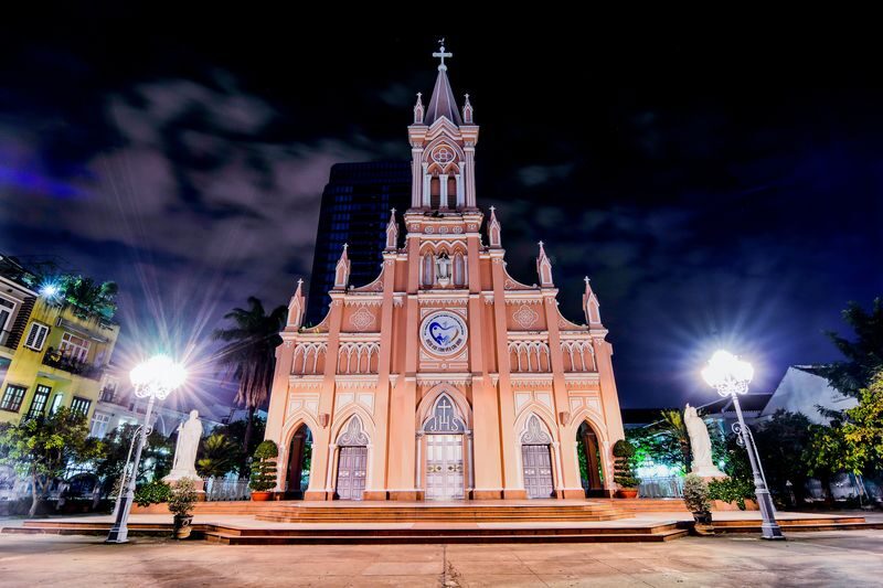 From Da Nang: Da Nangs No. Attraction with 3D Museum, Greek Santorini-style Son Tra Marina, Downtown Da Nang - The 3D Museum: playful photos, not a traditional museum visit