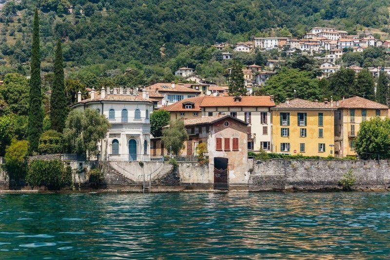 From Milan IG-PHOTO-TOUR: Lake Como cruise, Bellagio, Lugano - Como: lakeside views and an old-town walk