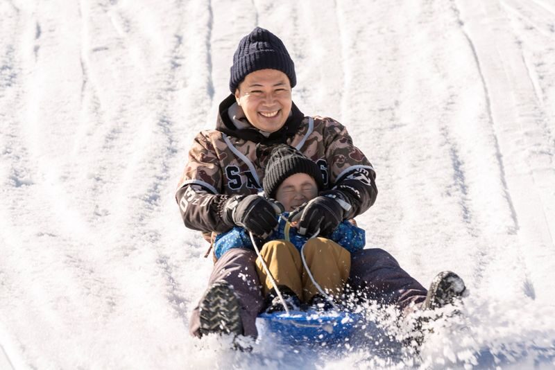 From Osaka - Ski/Snow Play at Mt.Rokko & Arima Onsen One Day Tour - Four hours at Mt. Rokko Snow Park