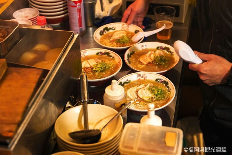 Fukuoka Nakagawa River Night Cruise & Street Food Tour - Dinner at a Fukuoka yatai