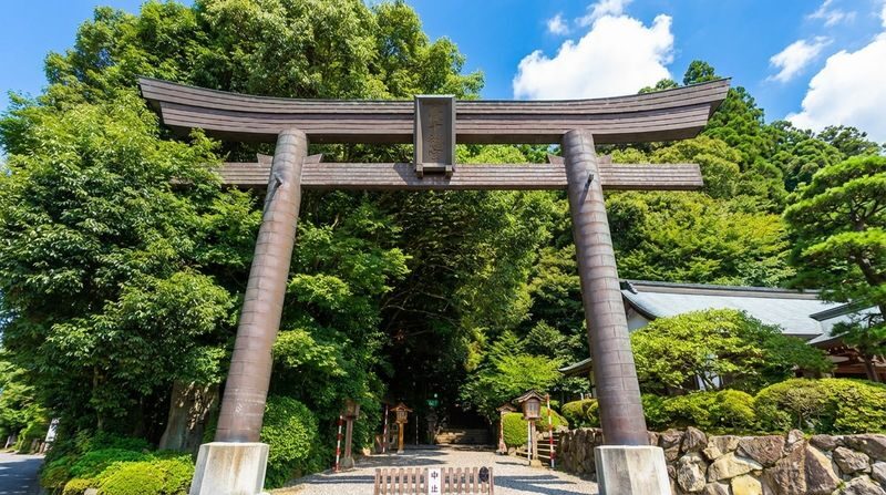 Fukuoka Takachiho Gorge & Amanoiwato Shrine Full-Day Guided Tour - Takachiho Gorge gives you room to set your own pace