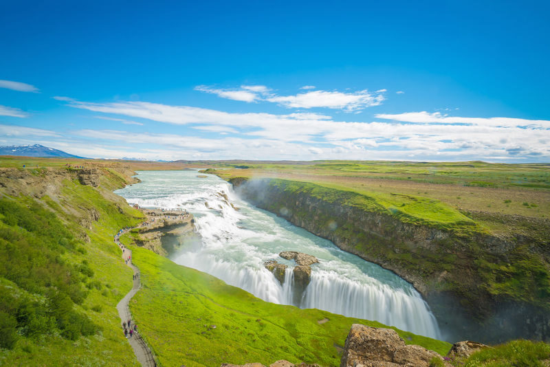 Full-Day Golden Circle Express Tour from Reykjavik - Þingvellir: where parliament and tectonic plates meet