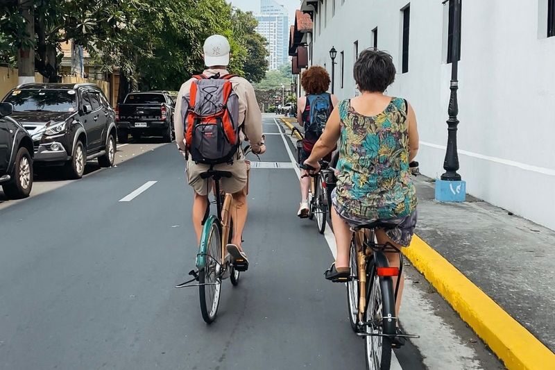 Full Day Manila City and Food Crawl Experience - Tasting your way through Binondo