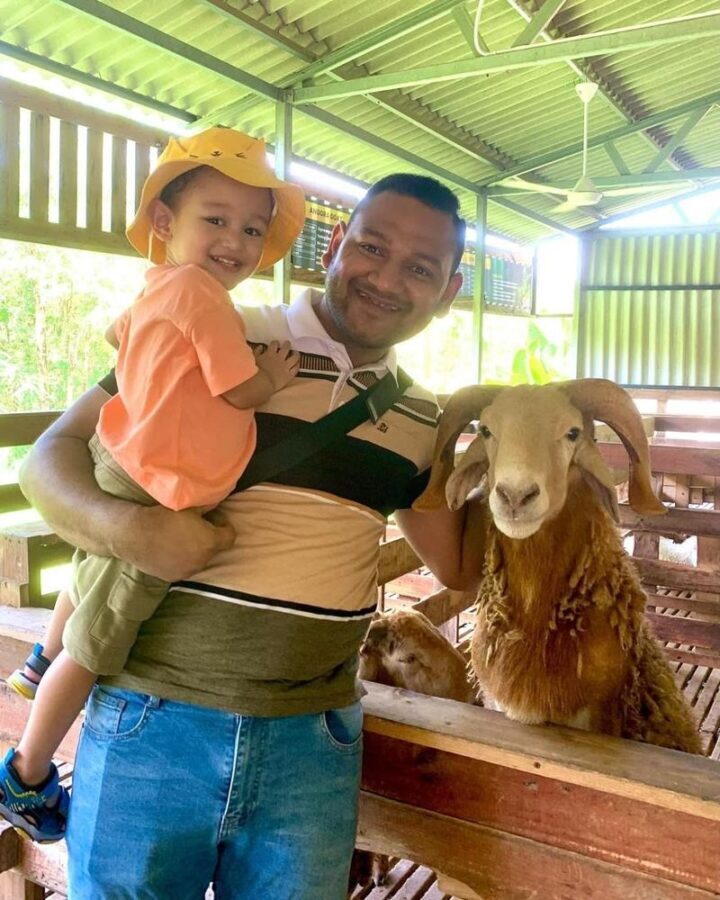 G2G Animal Garden Ticket at Serdang Selangor - Goats, feeding and keeping little hands safe