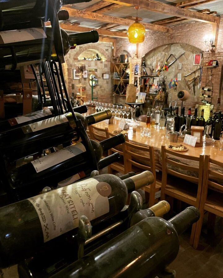 Georgian Wine Tasting at Local Cellar in Batumi - Qvevri: the detail that makes the tasting useful