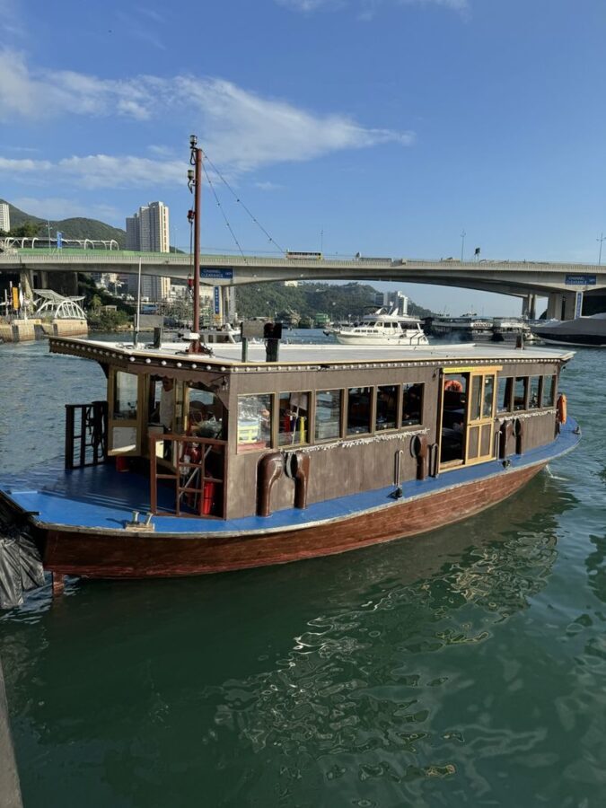 Getaway at Sea: 2-Day Japanese Houseboat Experience + DIY Seafood Boil + Boat Heritage Tour - Boarding at Aberdeen, then settling in