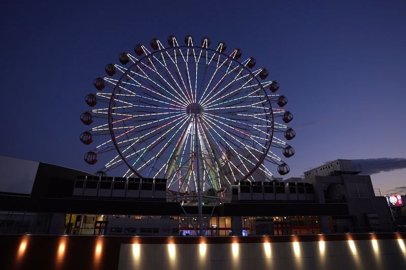 Giant Ferris Wheel Noria Sapporo - What the ride adds to a Sapporo evening