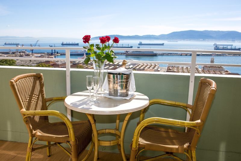Gibraltar Sightseeing Day Tour from Costa del Sol - A guided introduction to Gibraltar