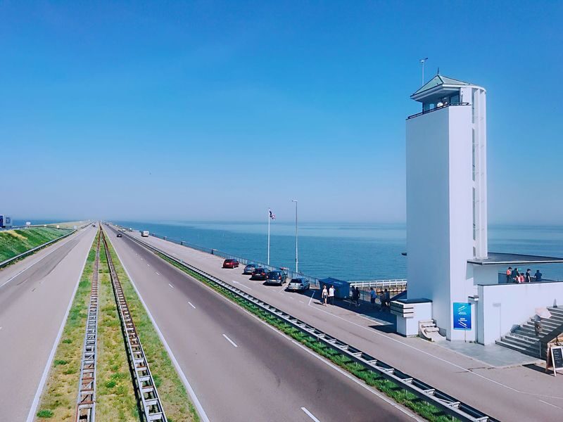Giethoorn, Afsluitdijk, Zaanse Schans Day Tour with Hotel Pick up - Afsluitdijk: a short stop for a big view