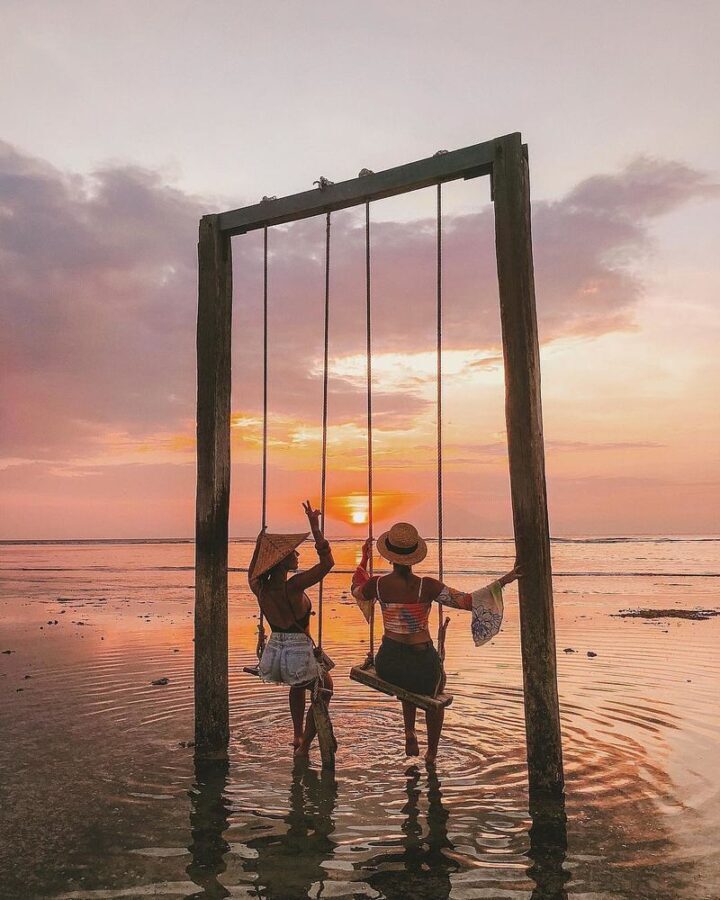 Gili Trawangan Sunset or Sunrise Beach Horse Riding Experience - Choosing sunrise or sunset