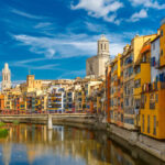 Girona, Figueres, and Dali Museum Full-Day Tour from Barcelona - Figueres and Dalí’s theatrical museum