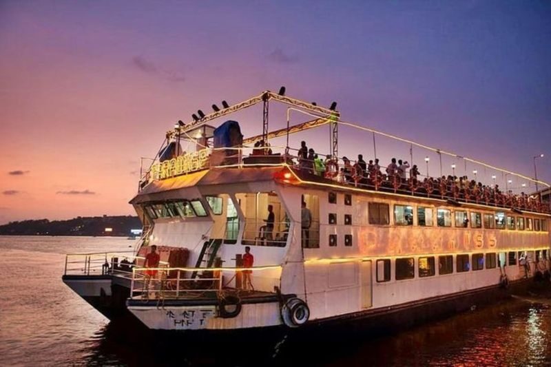 Goa: Dinner On Swastik Cruise with Entertainment - From North Goa to the Panjim jetty