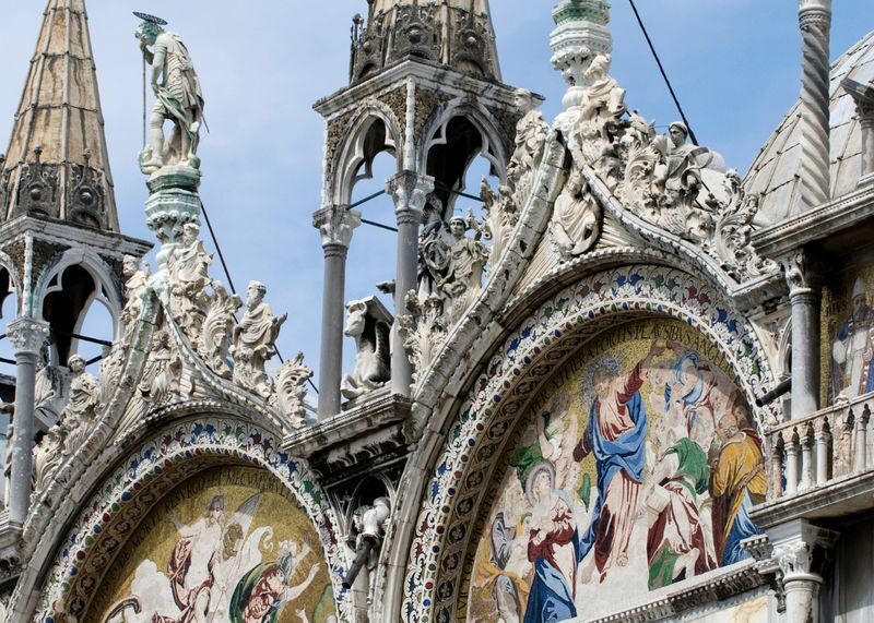 Golden Basilica, Ducal Palace, and Bridge of Sighs Tour - St. Mark’s Basilica: look up, then look down