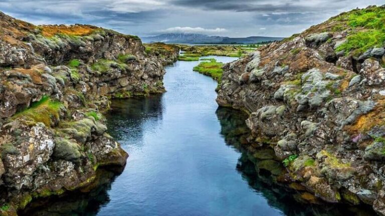 Golden Circle and Snorkeling Tour in Silfra - Thingvellir: geology with a human story