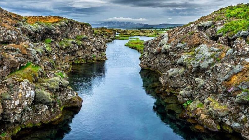 Golden Circle and Snorkeling Tour in Silfra - Thingvellir: geology with a human story