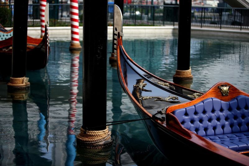 Gondola Ride at The Venetian Macao - Songs, scenery and photo moments