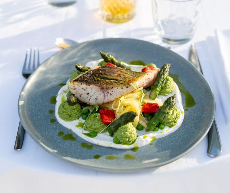 Gourmet Dinner Cruise on Seine River with Live Music in Paris - Boarding at 2 Rue du Ranelagh