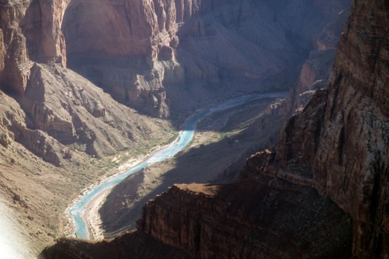 Grand Canyon Highlights Flight by Airplane Tour from Las Vegas - A 70-minute route over desert, dam and lake