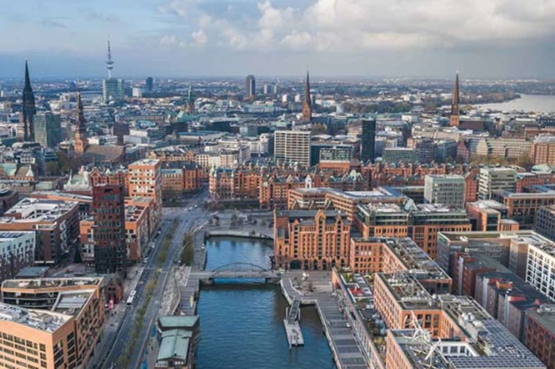 Grand Harbour & Speicherstadt Cruise in Hamburg - From St. Pauli Piers to the open harbor