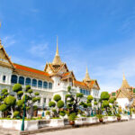 Grand Palace & Wat Arun Guided Tour with Tuktuk, Boat & Hotel Pickup - The Grand Palace and Emerald Buddha