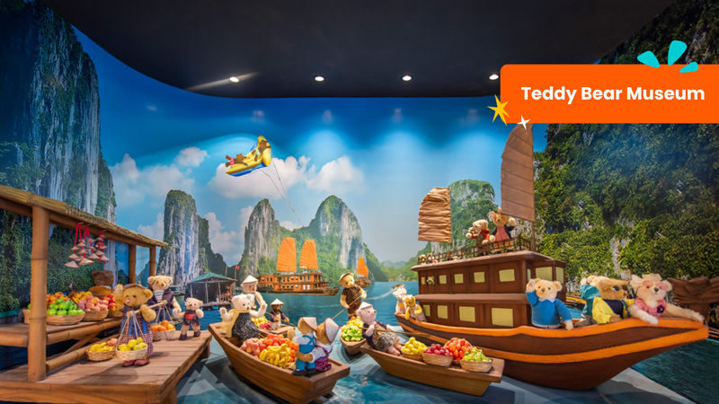 Grand World Phu Quoc Attractions Ticket - A short canal ride with a photo-friendly route