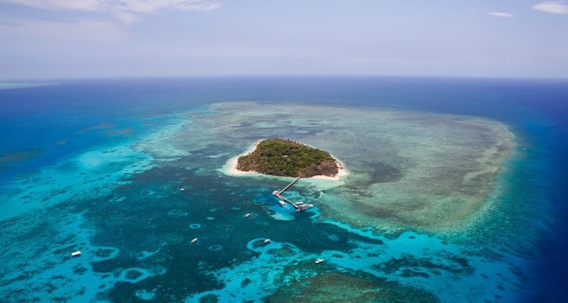 Great Barrier Reef Classic Scenic Flight from Cairns - From Cairns to Green Island