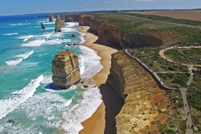 Great Ocean Road Tour Reverse -SML GRP-LUXURY Mini Bus Hotel Pickup - The Twelve Apostles are the day’s big moment