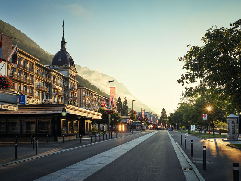 Grindelwald, Lauterbrunnen and Interlaken Day Tour with Transport - The coach ride through the Bernese Oberland