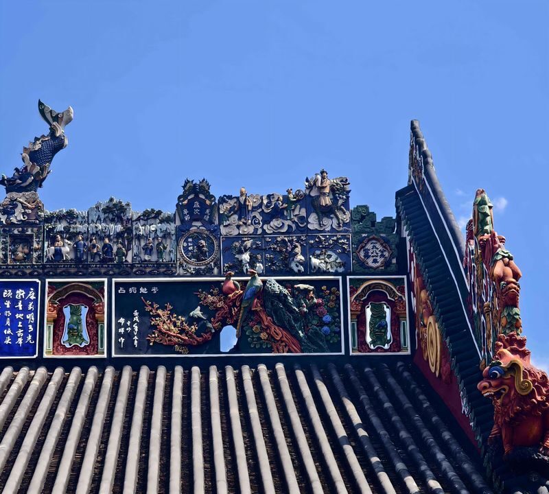 Guangzhou: Chen Clan Academy In-Depth 2-Hour Guided Tour - Meet at Exit D for the 10 a.m. start
