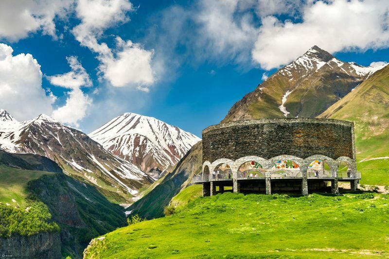 Gudauri & Kazbegi Full-Day Guided Tour - Zhinvali Reservoir and Ananuri Fortress