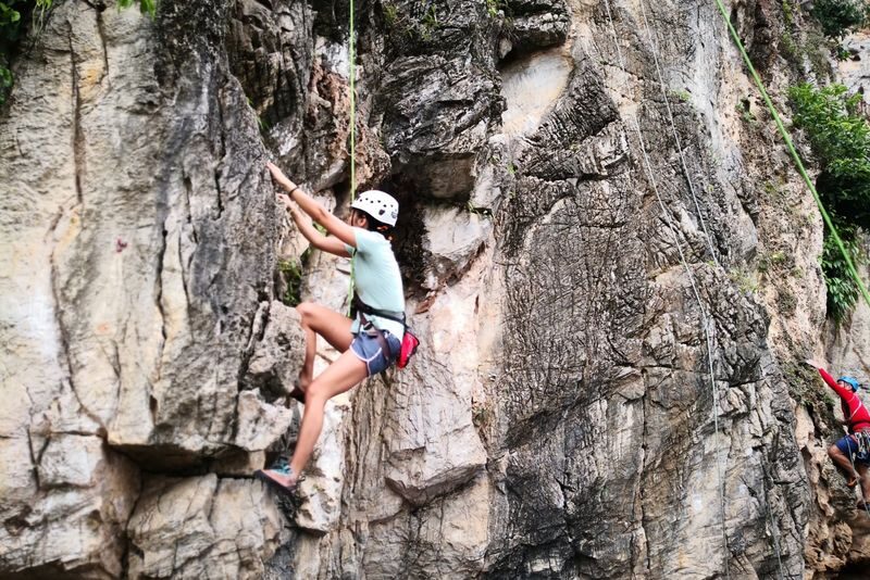 Guided Rock Climbing and Batu Caves Visit in Kuala Lumpur - Coaching That Helps You Find Your Feet